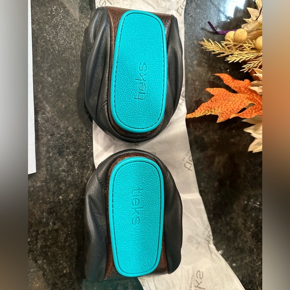 Tieks Matte Black Size 8 BNIB - Picture 4 of 5